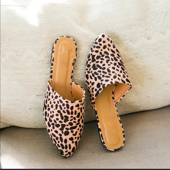 5⭐️TAN LEOPARD SUEDE MULES SLIP-ON - Shoe - Picture 2 of 2
